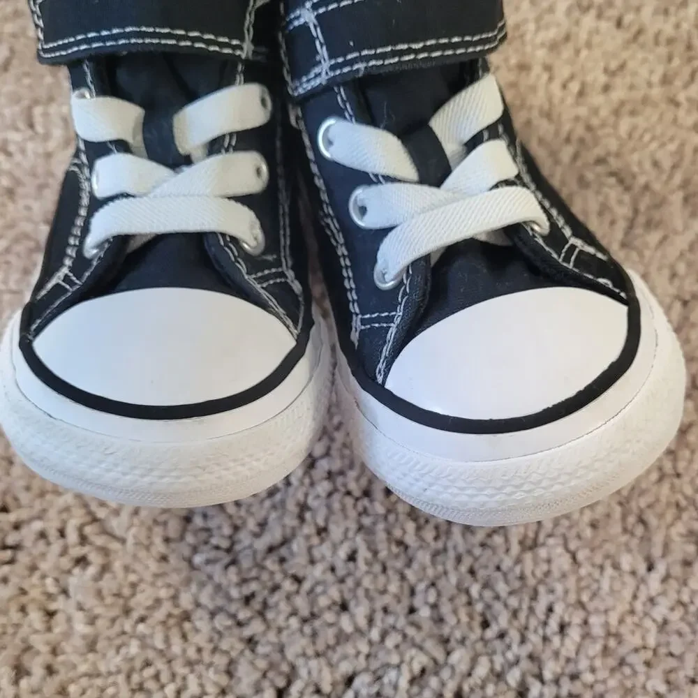 Converse Chuck Taylor 2V Toddler High Tops 6 Black Velcro Unisex Back To School